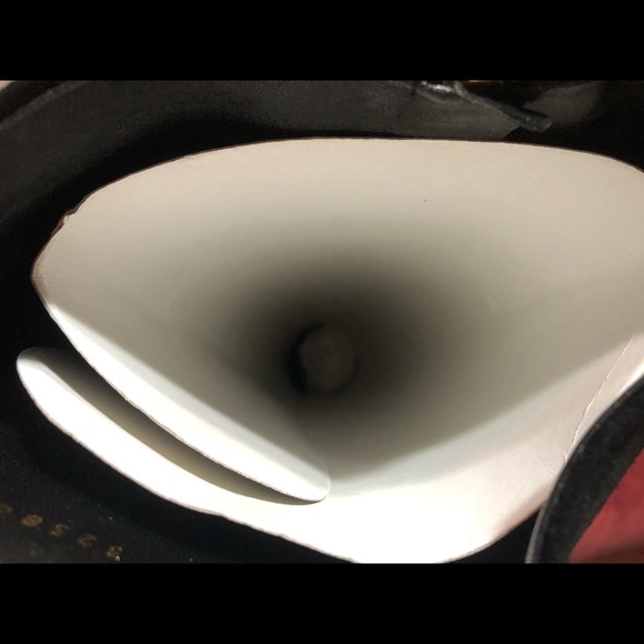 Gucci Suede Round Toe High Top Boots - Picture 7 of 16